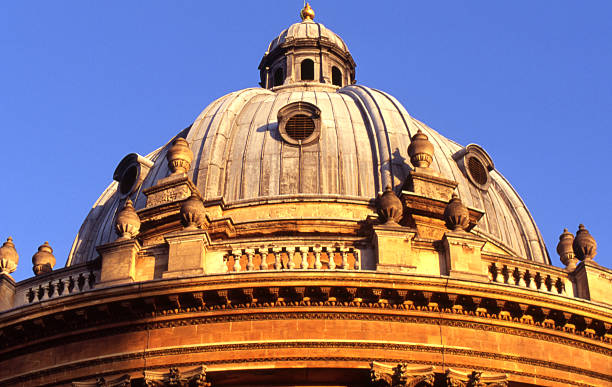 istock Radcliffe Camera in Oxford. England 98289411