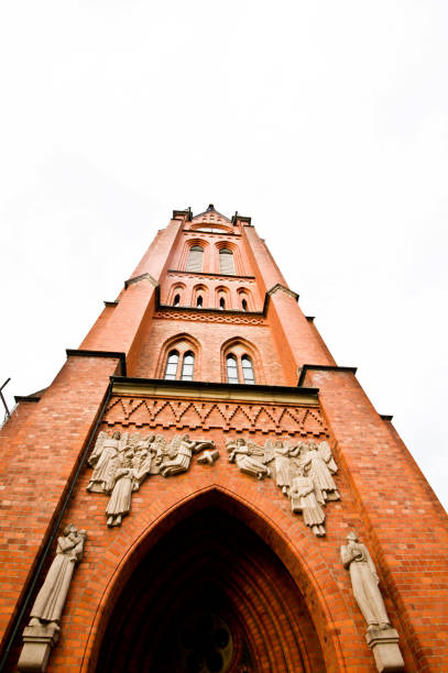 istock Entrance To A Cathedral 982952034