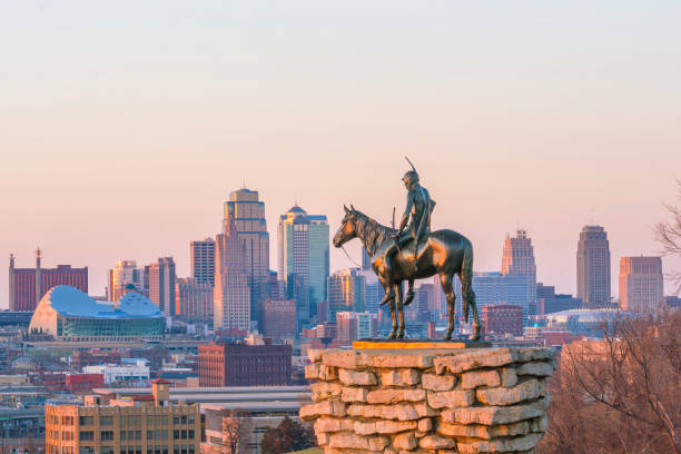 istock The Scout overlooking downtown Kansas City 982988048