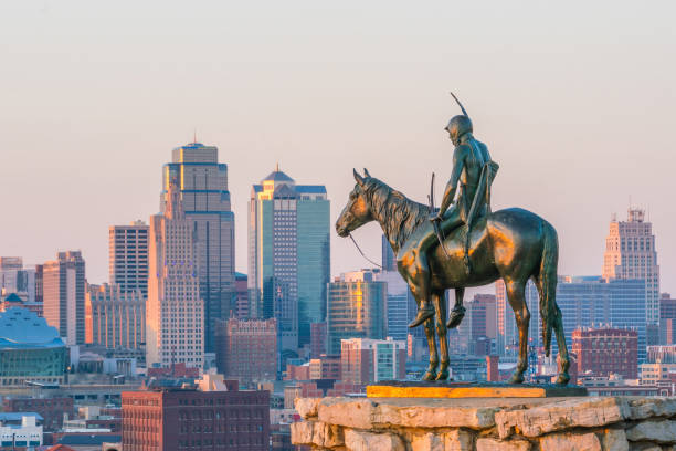 istock The Scout overlooking downtown Kansas City 982988078