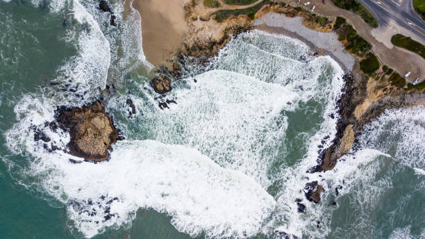 istock Coastal waters in the Big Sur road trip 982988518