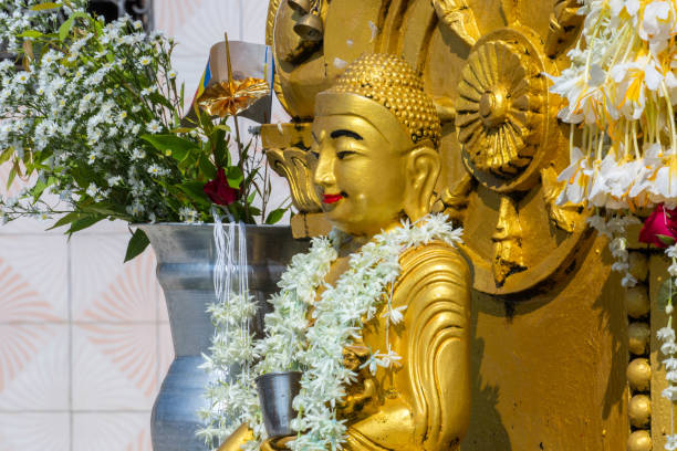 istock Myanmar: Botahtaung Pagoda 983045612