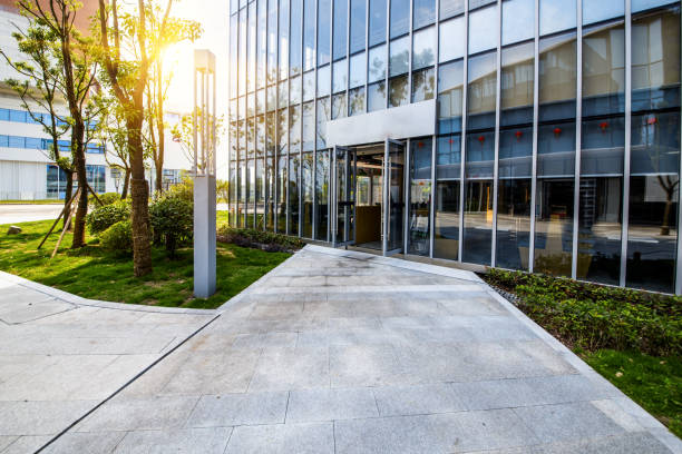istock Empty floor and modern office building in Science and Technology Park ,chongqing,china 983112112
