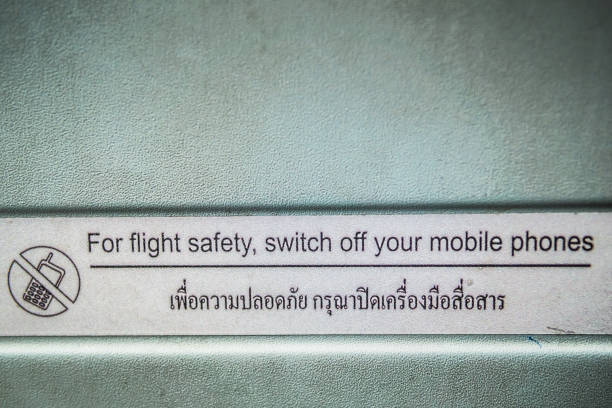 휴대 전화 비행기 안전 기호 전환 - fear airplane flying business travel 뉴스 사진 이미지