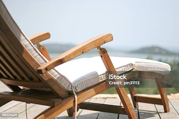 Foto de Beachchair e mais fotos de stock de Baía - Baía, Cadeira, Cadeira de Praia