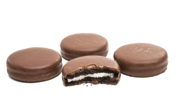 istock chocolate biscuit sandwich in chocolate glaze 983330586