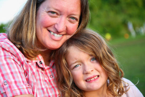 istock Young Mother And Daughter 983351274