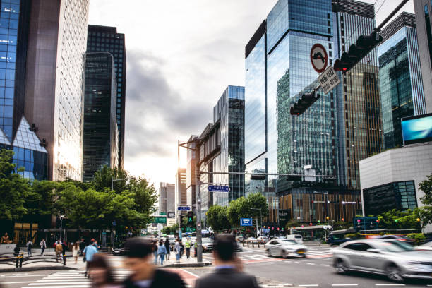 istock Busy intersection in Seoul downtown 983351942