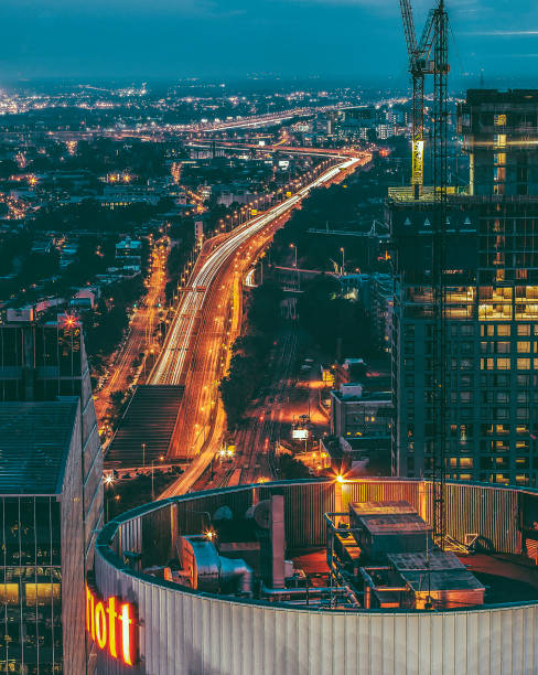istock Custom Content: Global at the Speed of Light 983355092