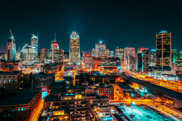 istock Custom Content: Global at the Speed of Light 983355768