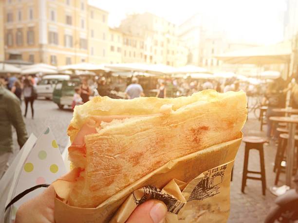 istock Street food in Rome 983462550
