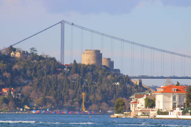 istock Fatih Sultan Mehmet Bridge and Rumeli Fortress 983619702