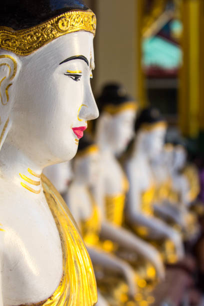 istock Myanmar: Shwedagon Pagoda 983648140