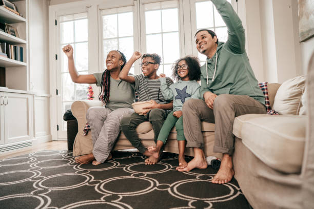 istock Enjoying a good TV show 983707356