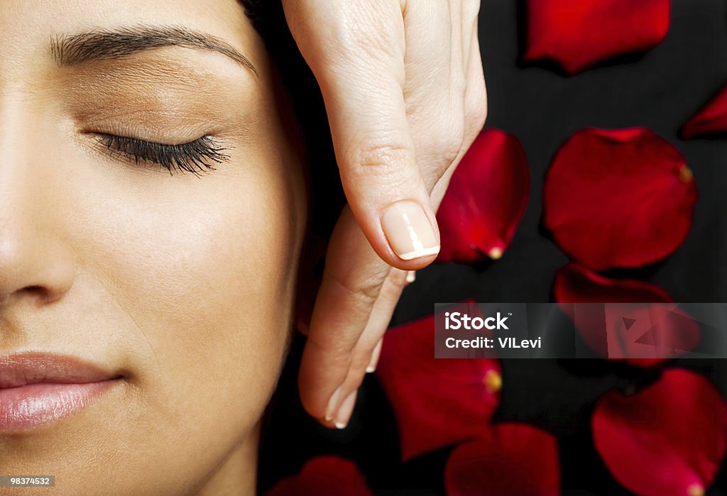 Energía masaje Facial - Foto de stock de Acostado libre de derechos