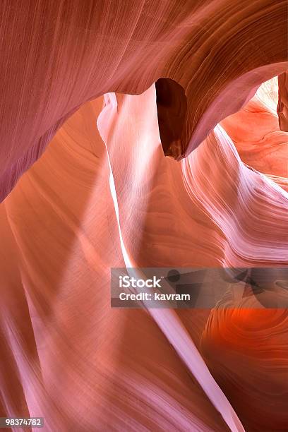 Photo libre de droit de Source De Lumière banque d'images et plus d'images libres de droit de Abaisser - Abaisser, Abstrait, Antelope Canyon