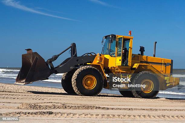 Digger No Trabalho - Fotografias de stock e mais imagens de Agricultura - Agricultura, Ao Ar Livre, Buldózer