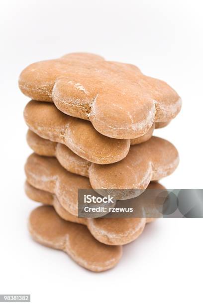 Stos Gingerbread Cookie - zdjęcia stockowe i więcej obrazów Bez ludzi - Bez ludzi, Białe tło, Biały