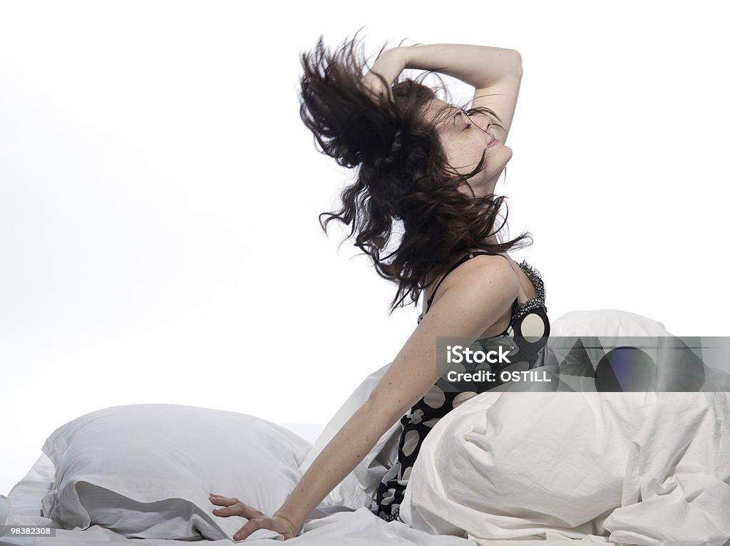 女性のベッドでお目覚めを - 1人のロイヤリティフリーストックフォト