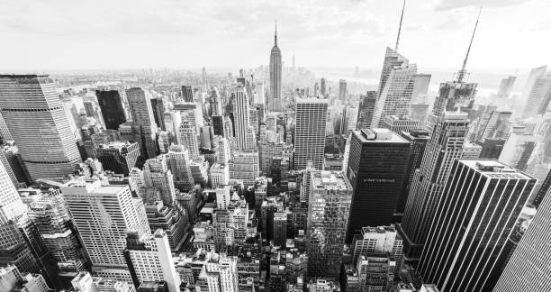 horizonte de nova iorque ao pôr do sol. - aerial view manhattan new york city new york state - fotografias e filmes do acervo