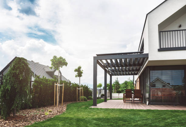 istock To live in a modern house, means you made it 984039008
