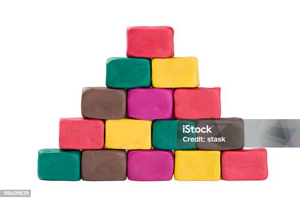 Plasticine Piramide - Fotografie stock e altre immagini di A forma di blocco - A forma di blocco, Architettura, Arcobaleno