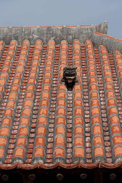 istock Okinawan Shisa on Okinawa-Style Roof 98422724