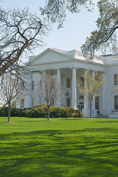 White House  white house exterior stock pictures, royalty-free photos & images
