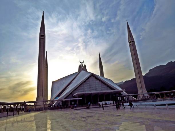 istock Faisal Mosque, Islamabad, Pakistan 984258356