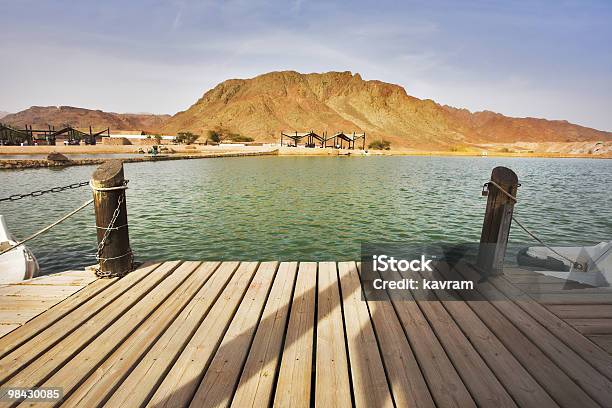 Barco Atracação E Pequeno Lago No Parque De Timna - Fotografias de stock e mais imagens de Ao Ar Livre - Ao Ar Livre, Barro, Beleza natural