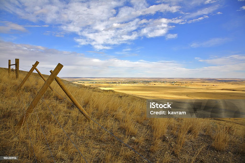 Valla en el American prairie - Foto de stock de Montana libre de derechos