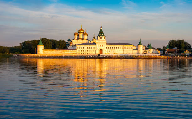 istock Holy Trinity Ipatiev Monastery at dawn, Kostroma, Russia 984358472