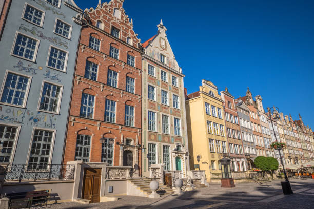 istock Very old street in Gdansk 984422116