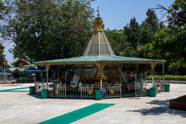 istock Myanmar: Chaukhtatgyi Buddha Temple 984476118
