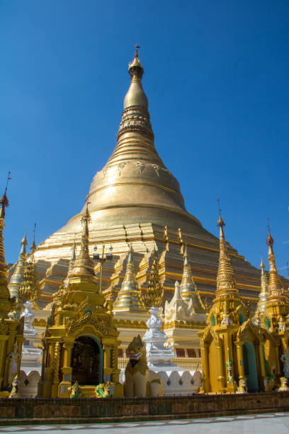 istock Myanmar: Shwedagon Pagoda 984479648