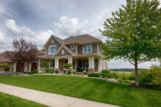 Suburban House House, Street, Residential Building, USA, Front or Back Yard residential garden stock pictures, royalty-free photos & images