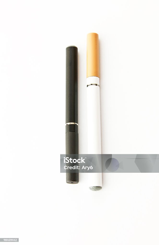 Bianco e nero di vapore sigaretta elettronica - Foto stock royalty-free di Sigaretta elettronica