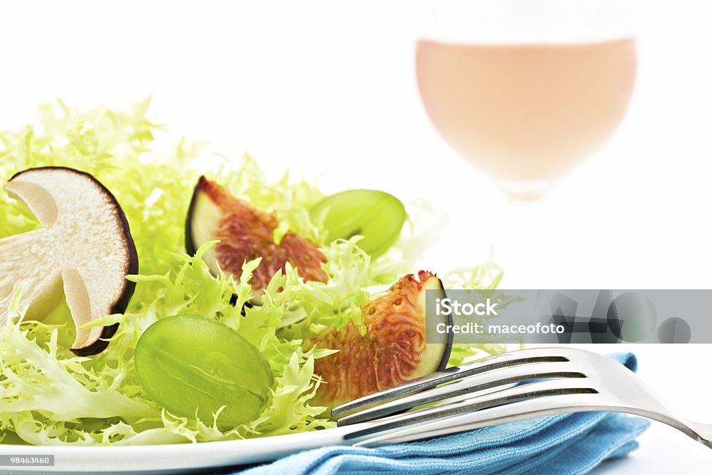 野菜のサラダ - アルコール飲料のロイヤリティフリーストックフォト