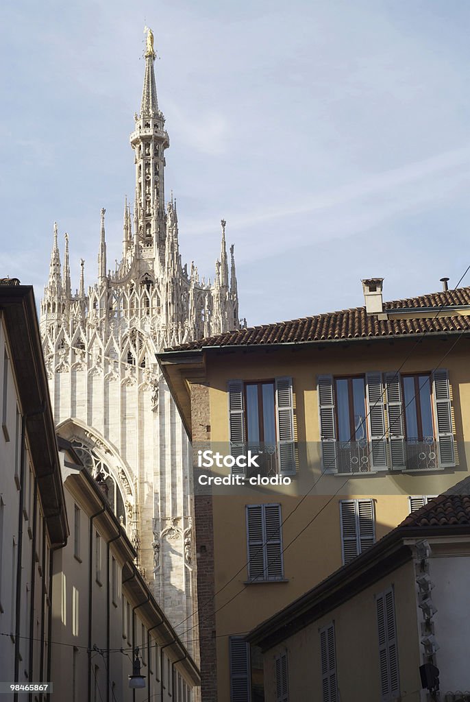 ミラノ（イタリア）の大聖堂、古い家屋 - 14世紀頃のロイヤリティフリーストックフォト