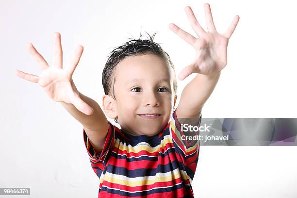 Feliz Criança - Fotografias de stock e mais imagens de Número 10 - Número 10, Rapazes, Criança