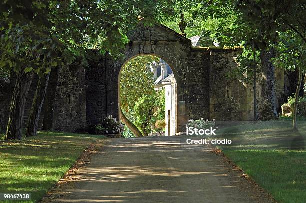 Carnac Estrada Em Terra Batida E De Arco - Fotografias de stock e mais imagens de Antigo