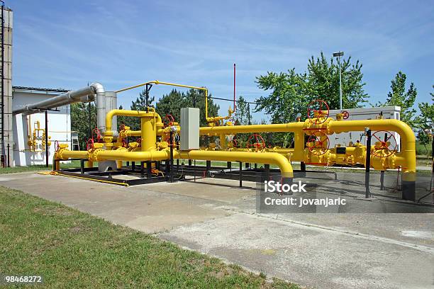 Газовая И Нефтяная Труб — стоковые фотографии и другие картинки Бензин - Бензин, Дрель, Жидкоcть