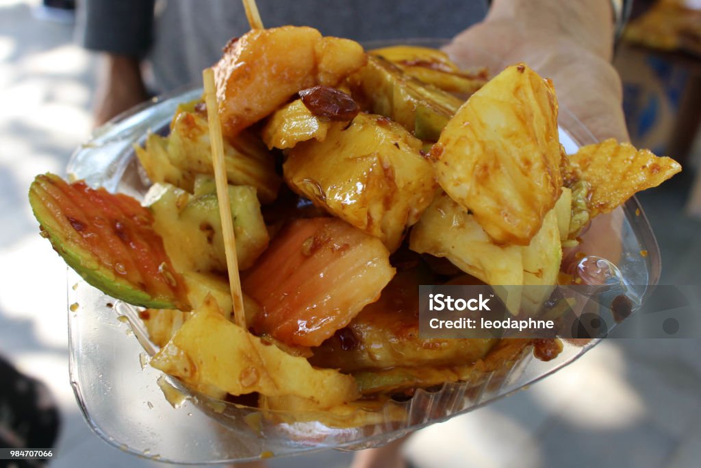 Der südostasiatische Obstsalat - Rujak oder Rojak genannt - Lizenzfrei Ananas Stock-Foto