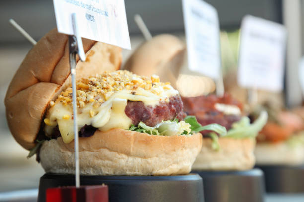 istock Hamburger street food 984754280