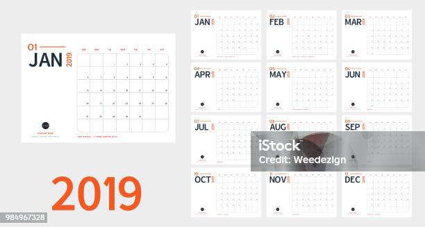 Vektor Von 2019 Neujahr Kalender In Sauberen Minimale Tabelle Einfachen Stil Und Blau Und Orange Farbe Holidayeventplaner Woche Beginnt Sundayinclude Urlaubsereignis A5größe Stock Vektor Art und mehr Bilder von Kalender