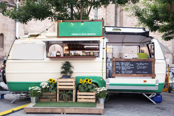istock Yakisoba street food 984991294