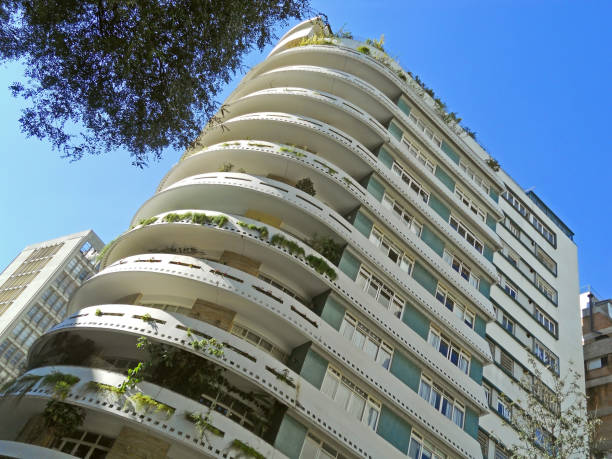 istock Modernist residential building 985017476