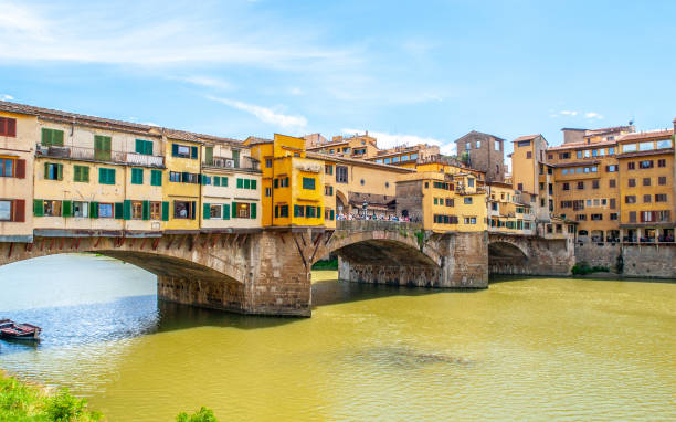 istock Ponte Vecchio over Arno river in Florence, Italy 985032946