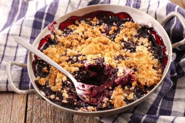 istock delicious blueberry crumble 985033410