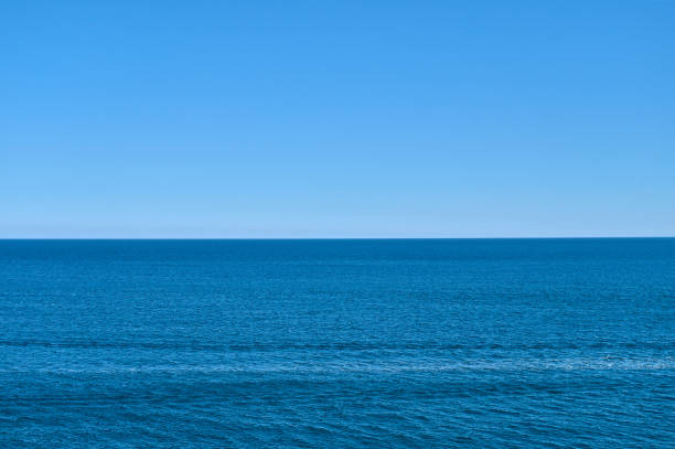 istock Sea ocean skyline horizon. Day light. No sun reflection. 985037050